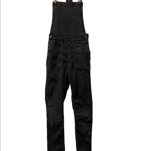 Madewell Black Cross-back Overalls in a size XS. - Picture 3 of 8
